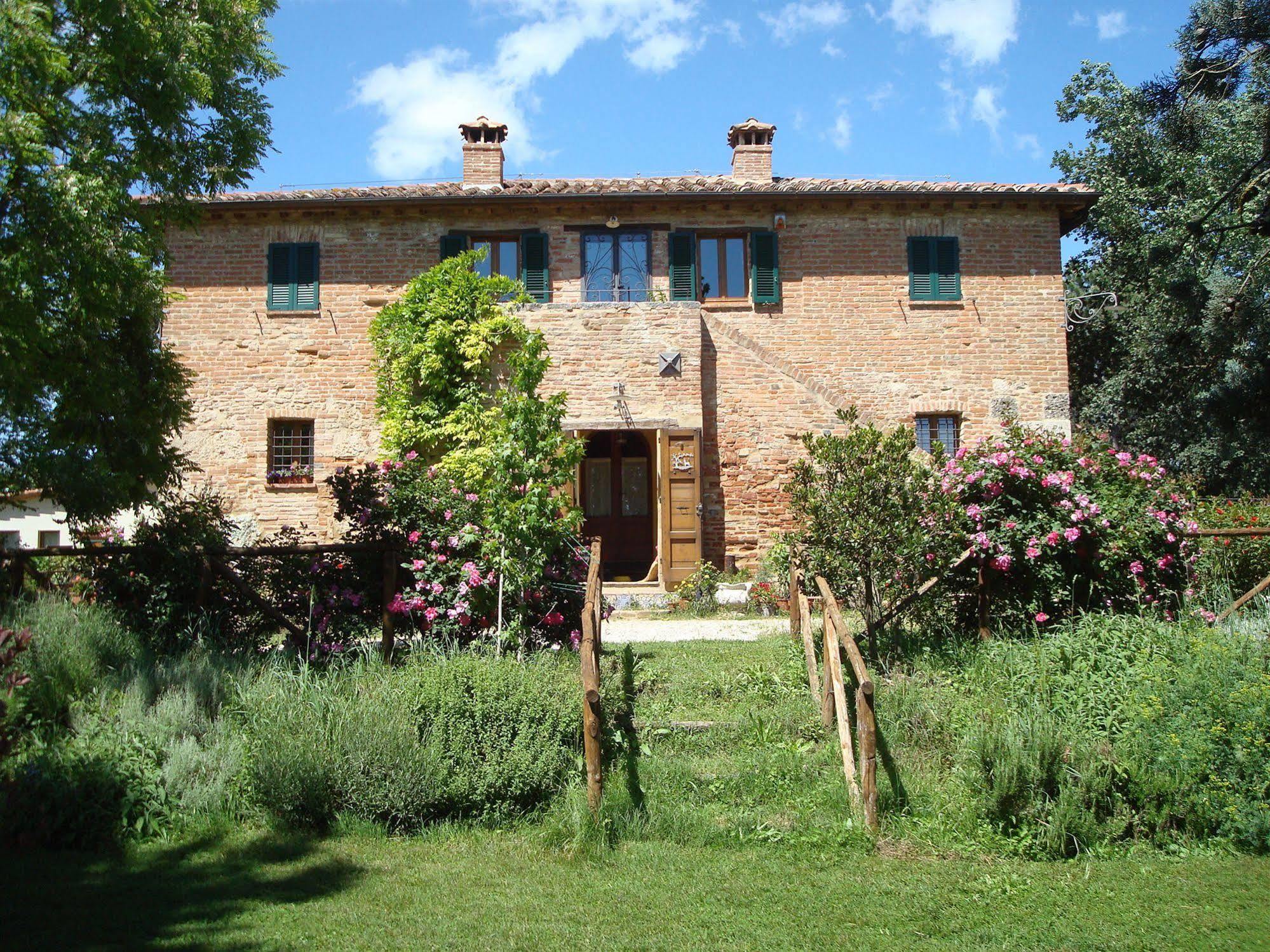 Al Giardino Degli Etruschi Guest House Chiusi Exterior photo